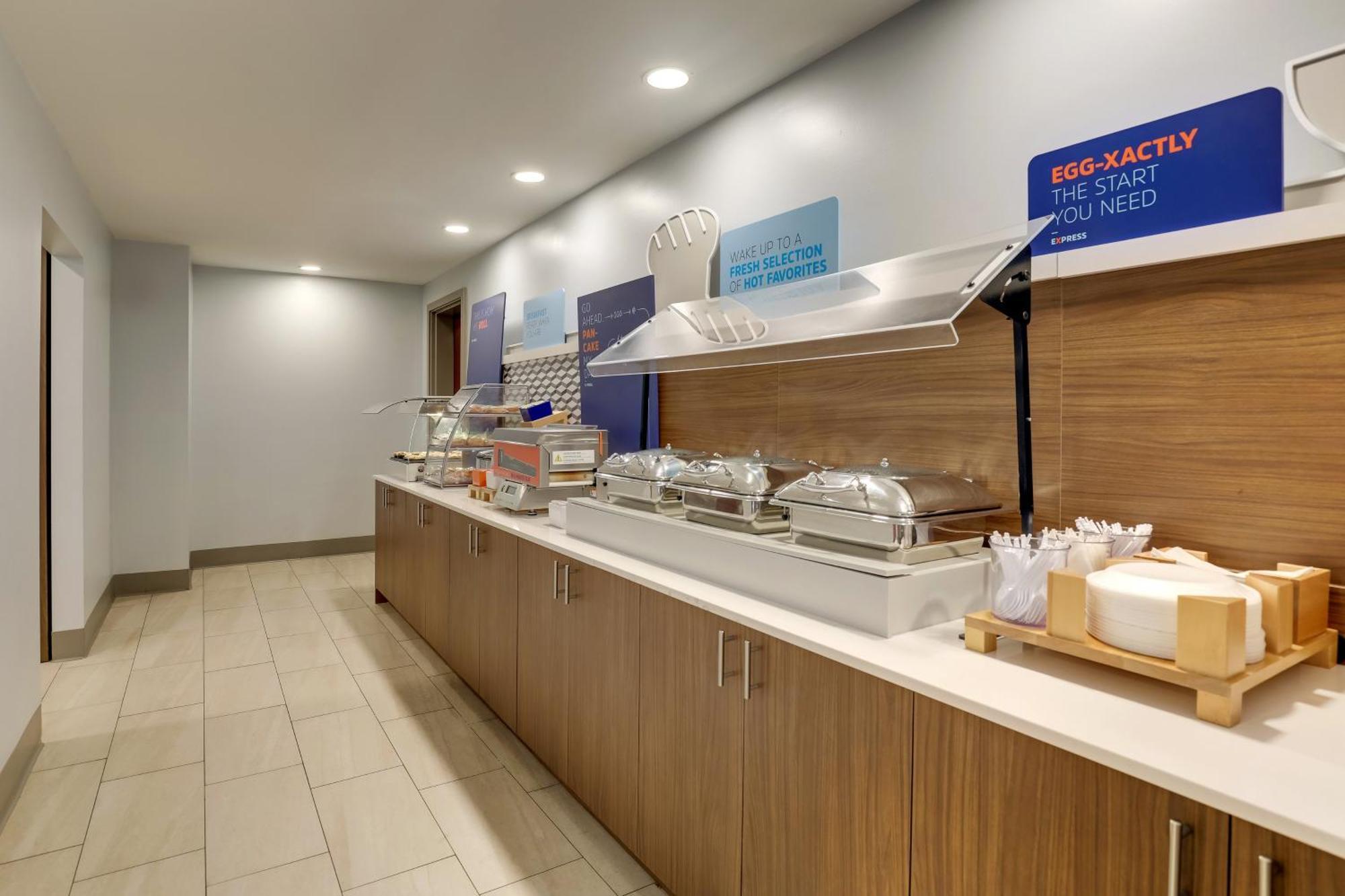 Holiday Inn Express Lexington Southwest Nicholasville By Ihg Esterno foto