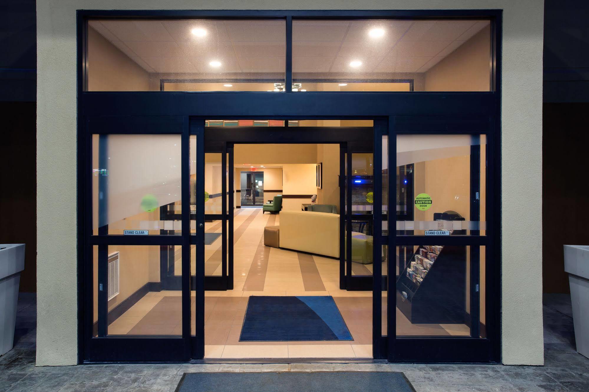Holiday Inn Express Lexington Southwest Nicholasville By Ihg Esterno foto